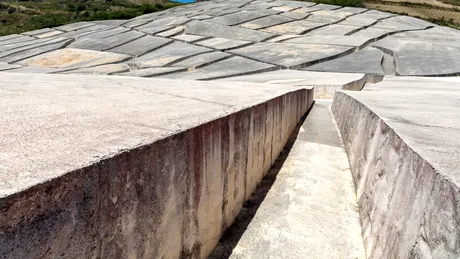 Un oraș acoperit cu beton este un „Pompeii modern” și simbol al artei contemporane