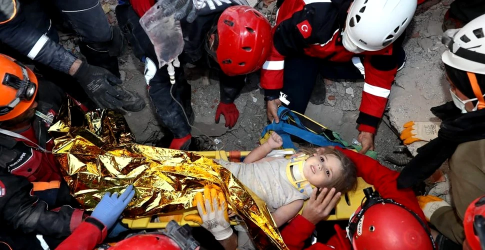 Imagini impresionante: O fetiță a fost salvată de sub dărâmături, în urma cutremurului din Turcia