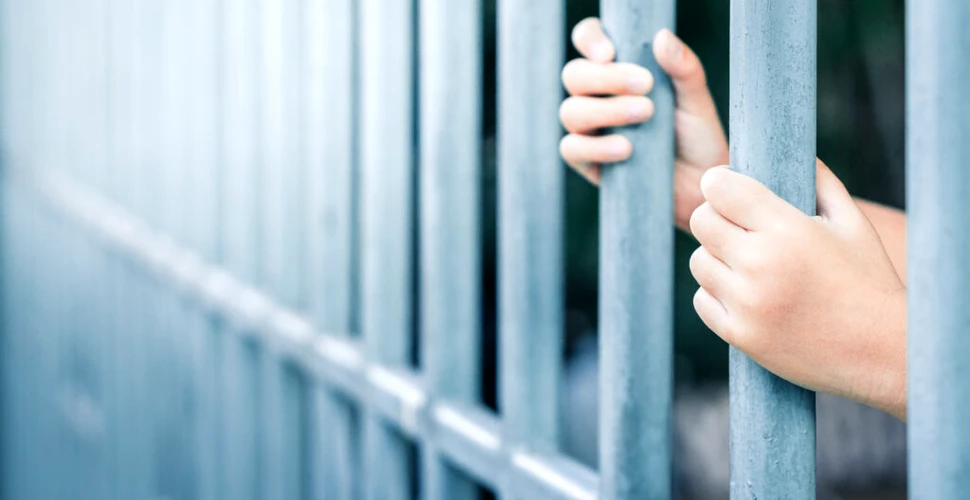 Un copil de 10 ani din SUA, condamnat după ce a urinat într-o parcare