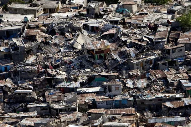 Efectele unui cutremur devastator în Haiti.