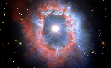 Telescopul Spațial Hubble a surprins „ochiul” uimitor al unei explozii stelare masive