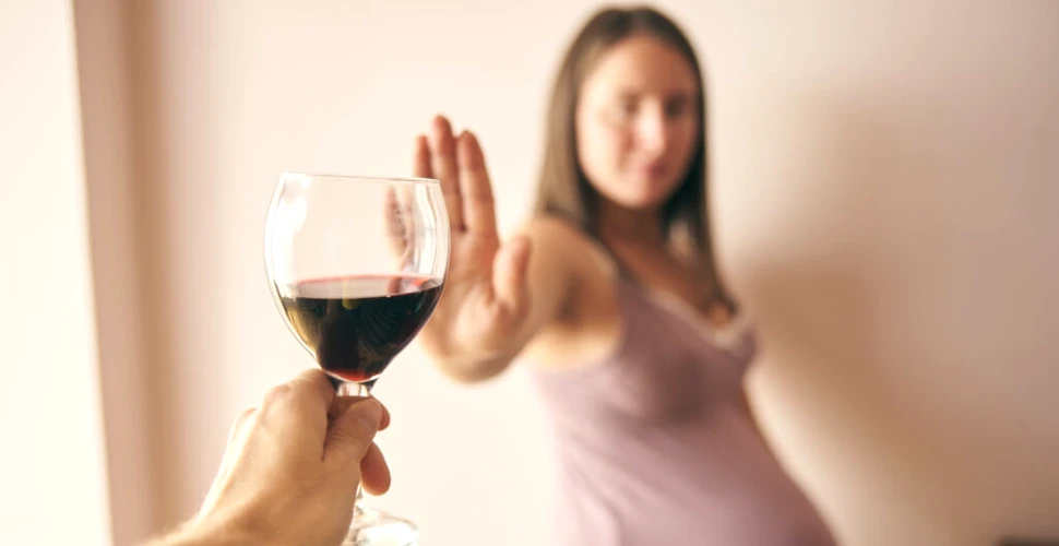 Consumul de alcool înainte și în timpul sarcinii schimbă forma feței copiilor