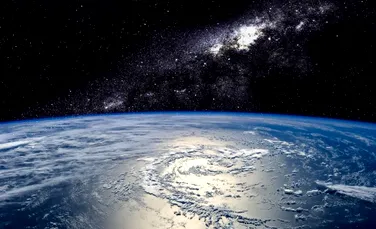 Pământul elimină sute de tone de atmosferă, zilnic, în spaţiu
