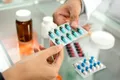 Mii de vieți ar putea fi salvate prin combinarea a două medicamente care scad colesterolul