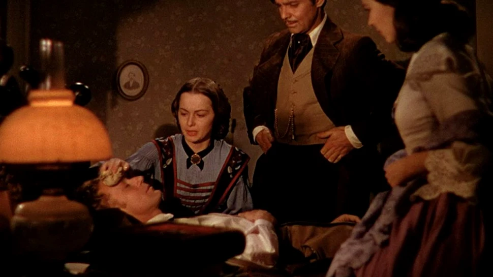 A murit Olivia de Havilland, ultima supraviețuitoare din „Pe aripile vântului“