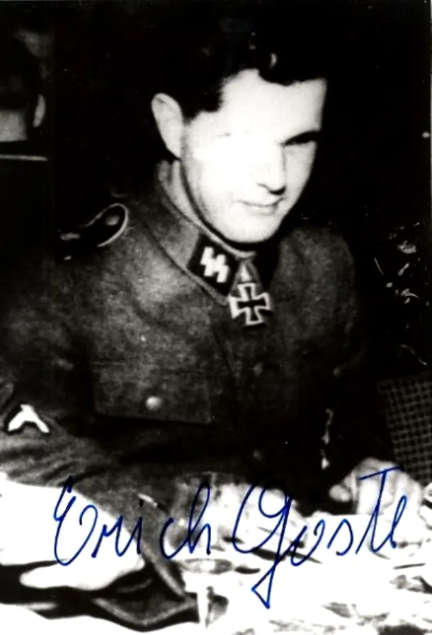 Fofografia şi semnătura lui Erich Gostl