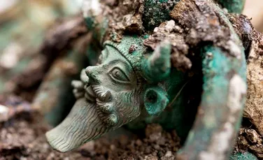 Arheologii au descoperit artefacte incredibile într-un mormânt din Franţa care datează din Epoca Fierului
