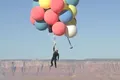Cum a reușit David Blaine să zboare peste deșertul Arizona cu ajutorul unor baloane cu heliu?