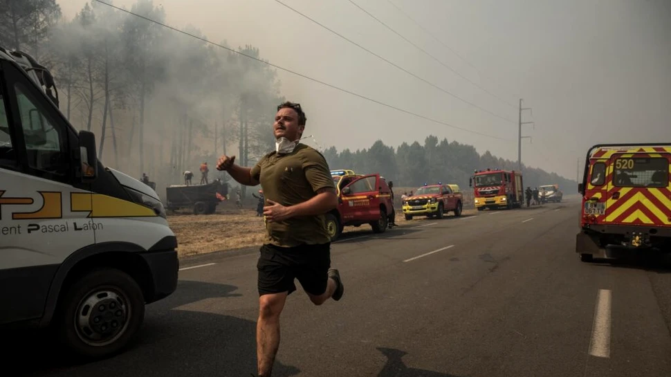 Incendiu de pădure masiv în sud-vestul Franței. Flăcările au depășit o suprafață de patru ori mai mare decât Parisul