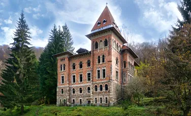 Castelul de la Zlatna, ce a aparţinut premierului Ion Gigurtu şi unde s-a filmat o parte din ”Noi, cei din linia întâi”, scos la vânzare