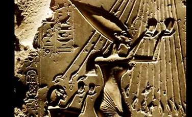 Faraonul egiptean Akhenaton – un posibil transsexual natural