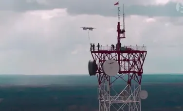 Un act istoric: A fost realizată prima săritură cu paraşuta dintr-o dronă