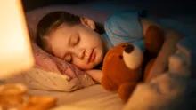 Dormitul cu lumina artificială crește riscul de diabet, arată noi cercetări