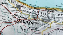 O singură zi de atacuri asupra rafinăriilor de petrol din Iran a eliberat la fel de mult dioxid de sulf ca o erupție vulcanică