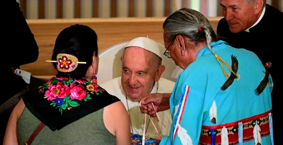 Papa Francisc și-a cerut scuze pentru răul comis indigenilor în școlile din Canada