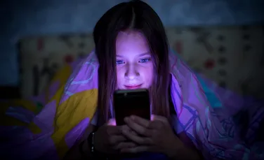 Sănătatea copiilor, tot mai afectată de ecrane. Care sunt riscurile folosirii îndelungate?