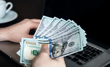 Cum au schimbat tehnologia și telefonul mobil felul în care românii accesează finanțarea (P)