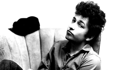 Legendarul Bob Dylan, acuzat că ar fi abuzat sexual o fetiţă de 12 ani