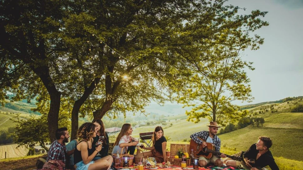 Un studiu al creierului arată când sunt oamenii mai predispuși să inițieze prietenii?