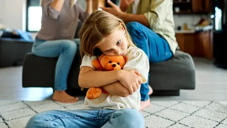 Stresul părinților poate avea efecte directe asupra copiilor. Ce arată un studiu?