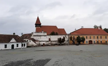 Descoperire impresionantă sub podeaua Bisericii fortificate din Miercurea Sibiului