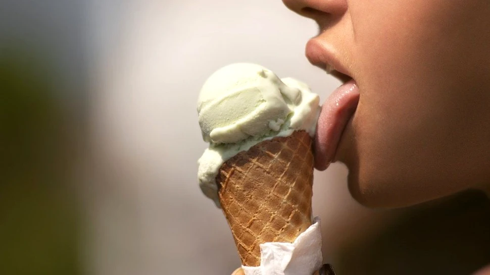 Orele la care mâncăm afectează ritmul circadian și sănătatea metabolică