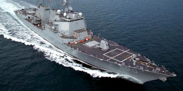 Drone misterioase au urmărit și hărțuit distrugătoare ale Marinei SUA. Noi detalii ies la iveală