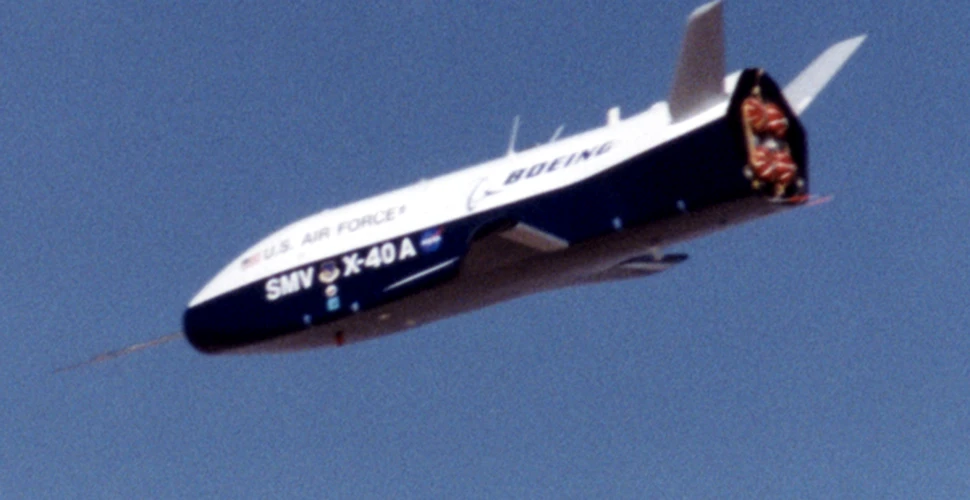 Americanii au lansat primul avion spatial militar complet autonom