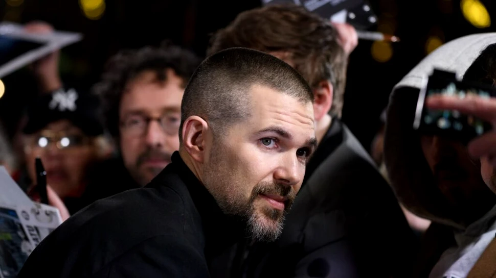 Robert Eggers, regizorul filmului Nosferatu. „Cu cât încerci mai mult să te îndepărtezi de întuneric, cu atât mai mult întunericul este chiar în spatele tău”