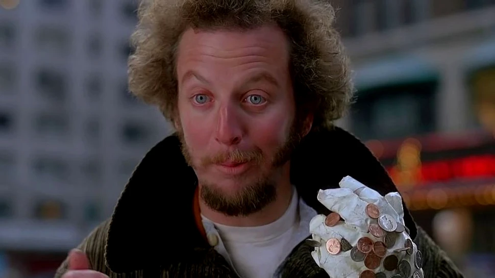 Daniel Stern, interpretul personajului Marv din „Singur acasă”, şi-a reluat rolul pentru a-i „răspunde” lui Macaulay Culkin – VIDEO