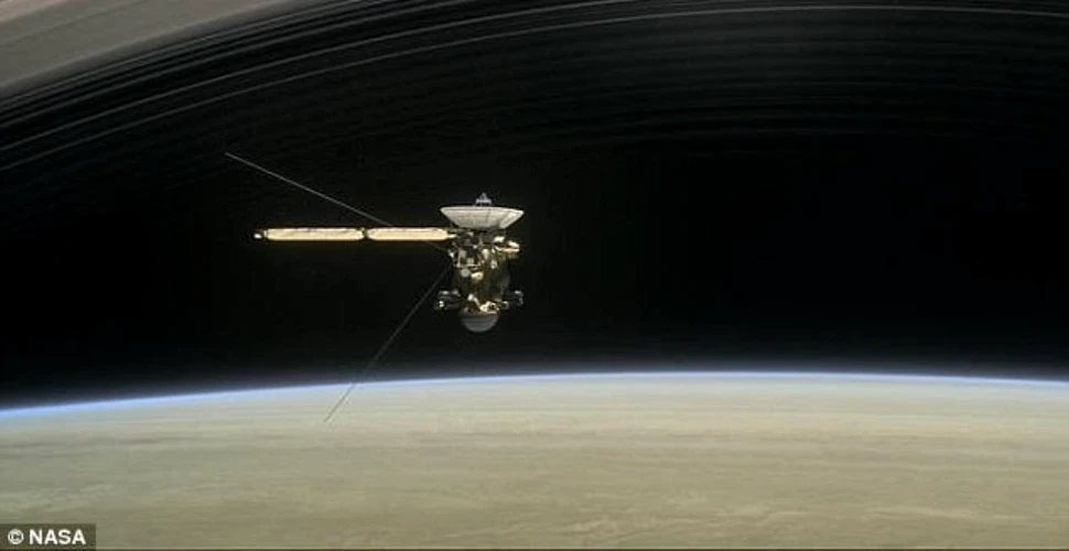 Cassini va începe ultima etapă a uimitoarei sale misiuni, în care se va prăbuşi în Saturn