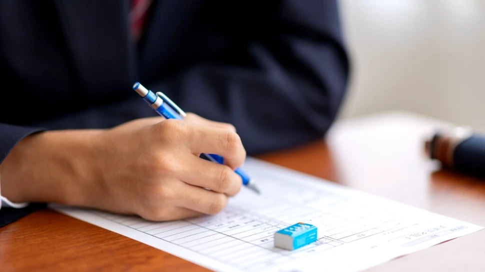 Presiunea școlară crește riscul de depresie în rândul adolescenților