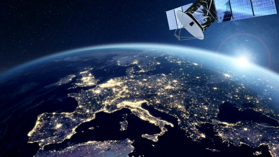 „Anomalie” pe orbita Pământului! Un satelit Boeing a explodat în mod misterios