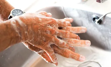 Importanta utilizarii unui dezinfectant pentru maini