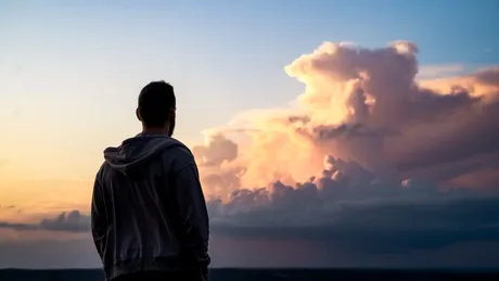 Ce spune știința despre oamenii singuri?