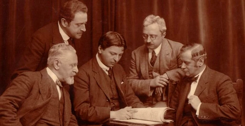 Vara dinaintea Marii Uniri. „Enescu reușea să dea singur iluzia unei adevărate orchestre”