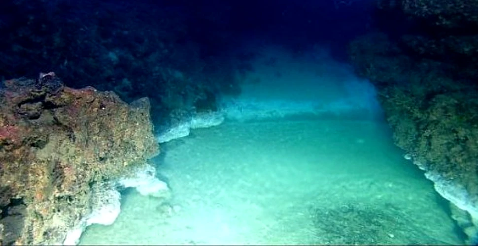 Sub Marea Caraibelor exista un lac subteran
