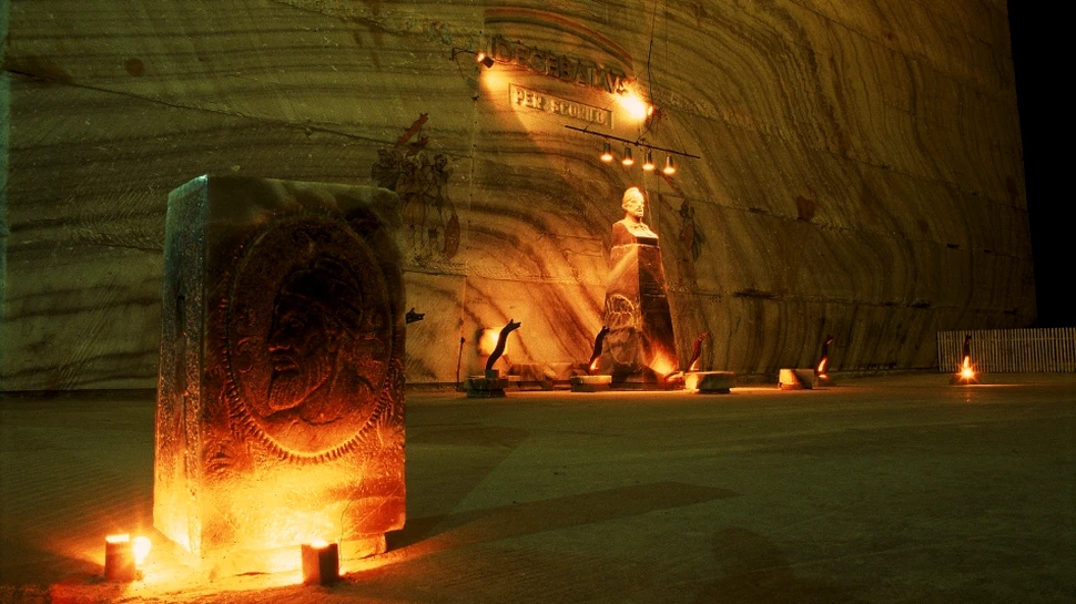 Salina de la Slănic Prahova, închisă după ce un lift s-a prăbuşit în gol, a fost redeschisă vizitatorilor (GALERIE FOTO)