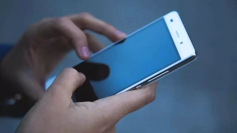 India a interzis peste 100 de aplicaţii mobile