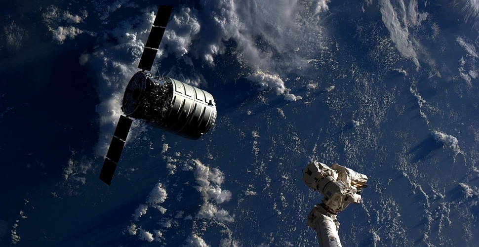 Capsula Cygnus s-a conectat la Staţia Spaţială Internaţională, cu o întârziere de o săptămână