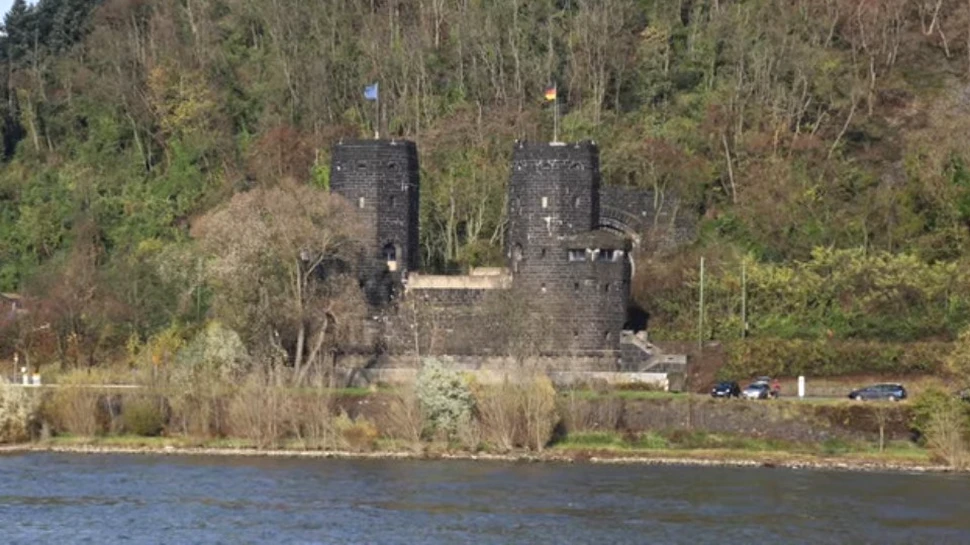 Germania a pus la vânzare un pod vechi cu o istorie extrem de bogată şi interesantă