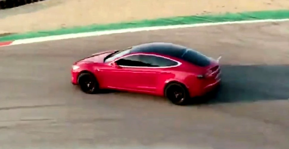Tesla a anulat oficial mașina electrică cu trei motoare, Model S Plaid Plus