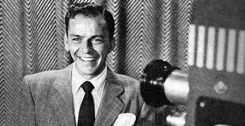 Pe Frank Sinatra îl doreau femeile, bărbaţii şi FBI-ul. Legăturile lui cu mafia şi alte secrete