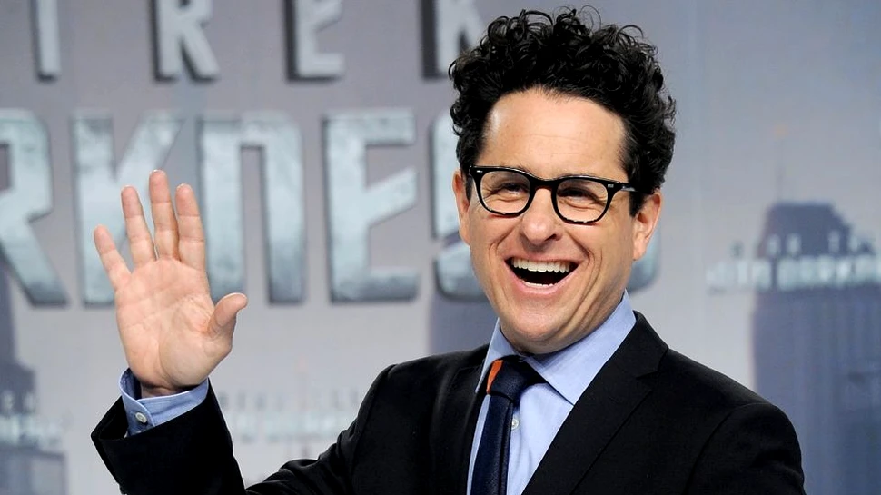 Un cunoscut regizor american se va deplasa în spaţiul cosmic pentru a realiza un documentar despre cursa lansării unui robot pe lună