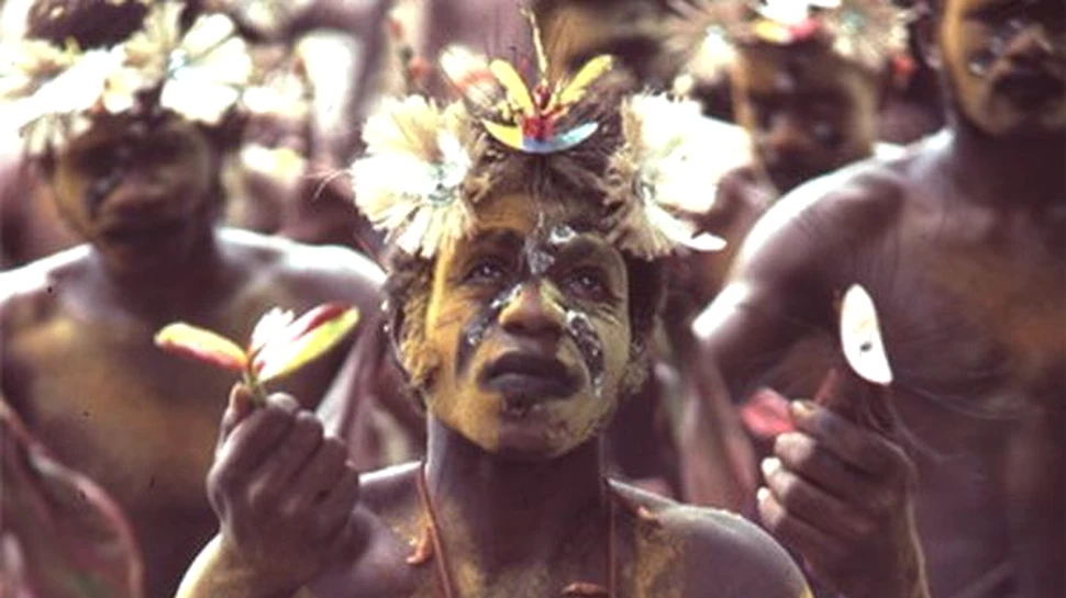 Papua cu piroga spre viitor