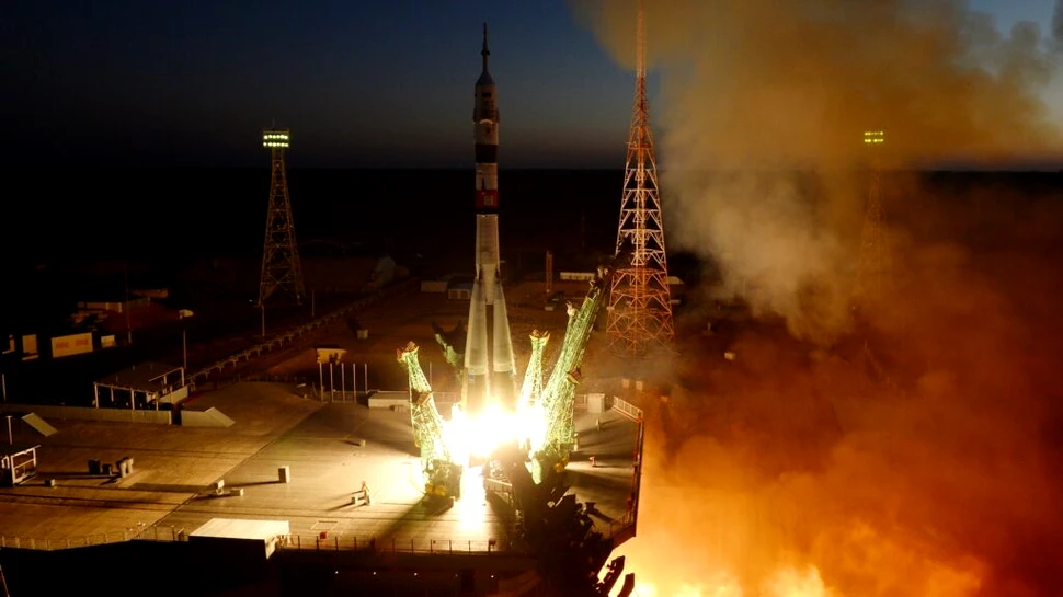 Un astronaut NASA și doi cosmonauți ruși au fost lansați în spațiu cu o navă rusească