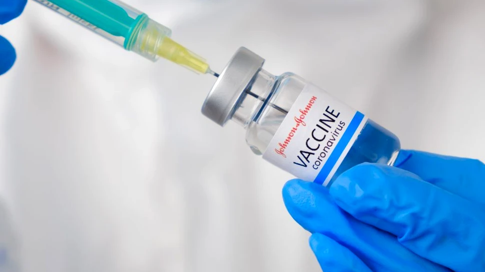 SUA restricționează vaccinul Johnson & Johnson împotriva COVID-19. Care este motivul?