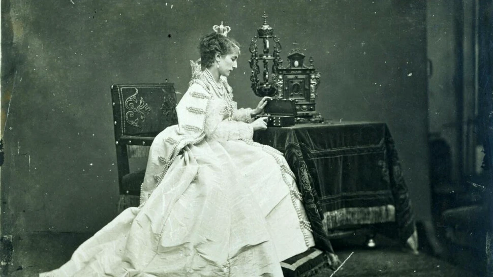 Sarah Bernhardt, una dintre primele celebrități din istorie. Sarah cea divină