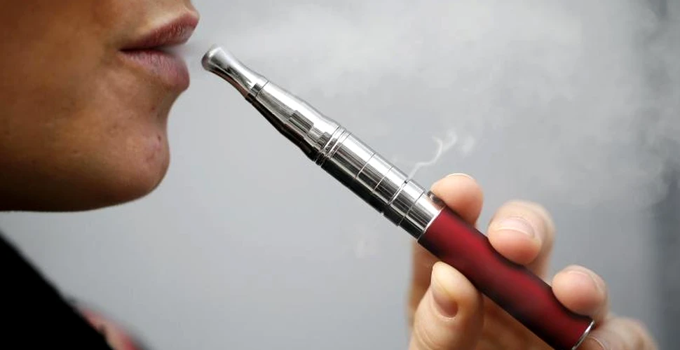 Cât de toxice sunt ţigările electronice pentru fumătorii pasivi