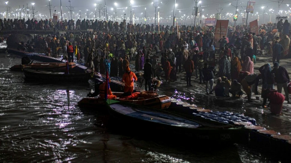 A început Kumbh Mela, cel mai mare eveniment religios din lume